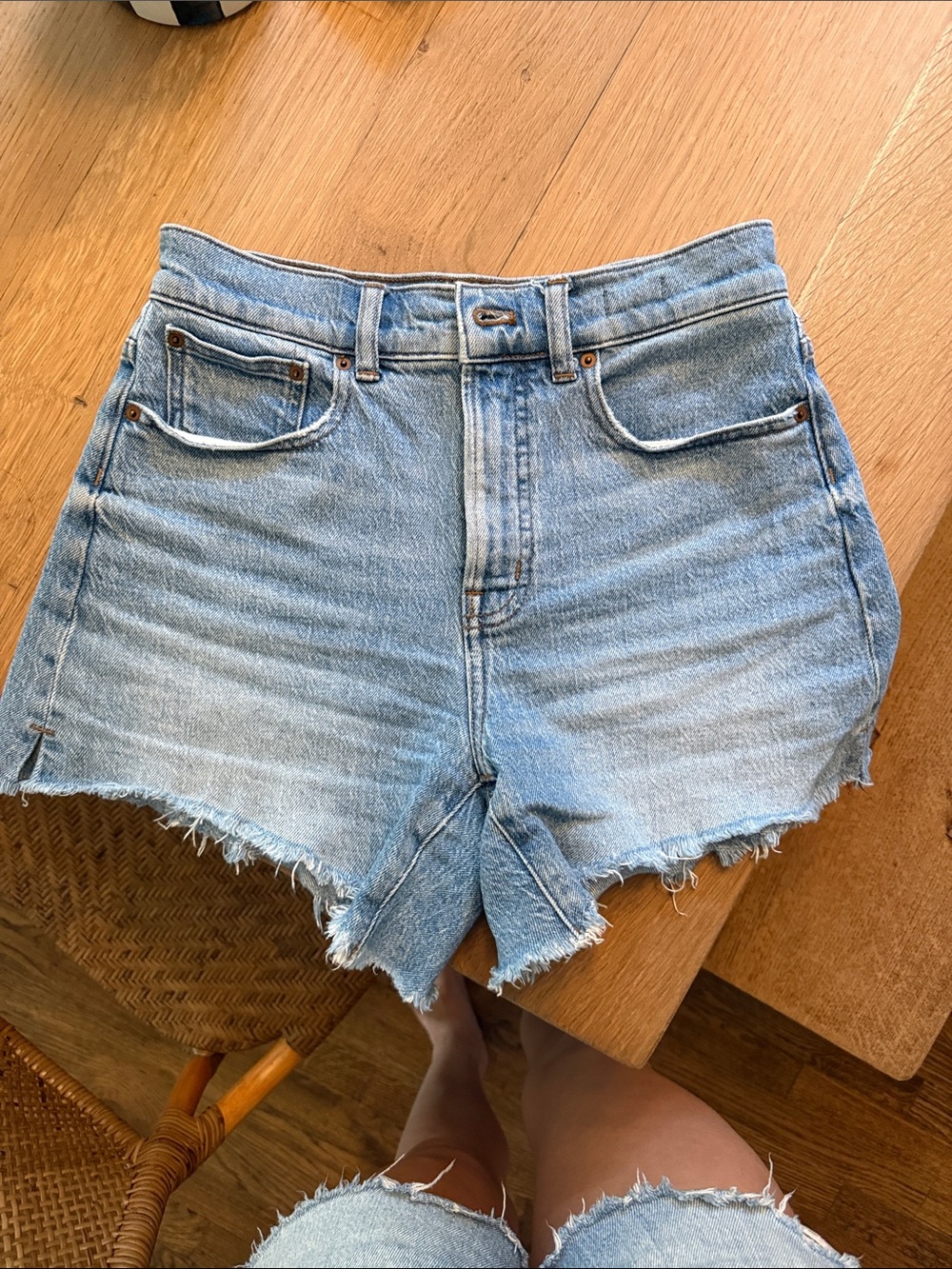 Madewell perfect mid length jean short